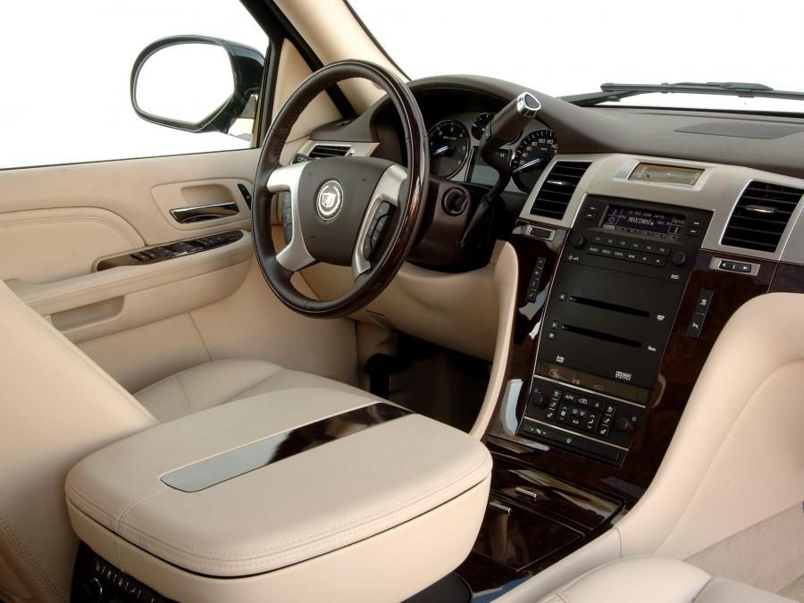  Cadillac Escalade 2006 года  (EU) (фото 4 из 13)